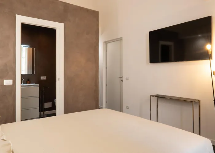 Pensión Embassy 4*