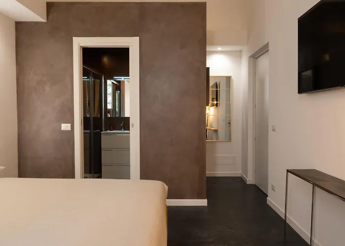 Embassy Pensión 4*