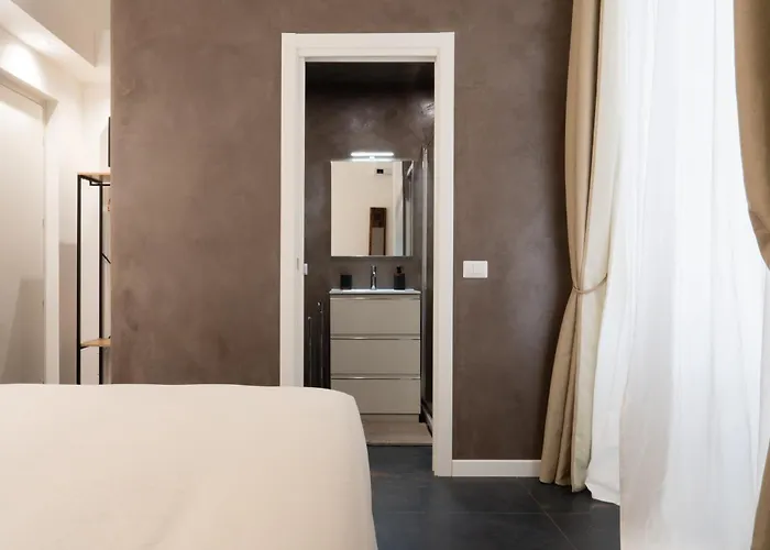 Pensión Embassy 4*