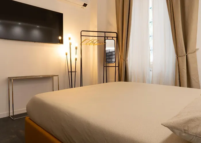 Embassy Pensión 4*